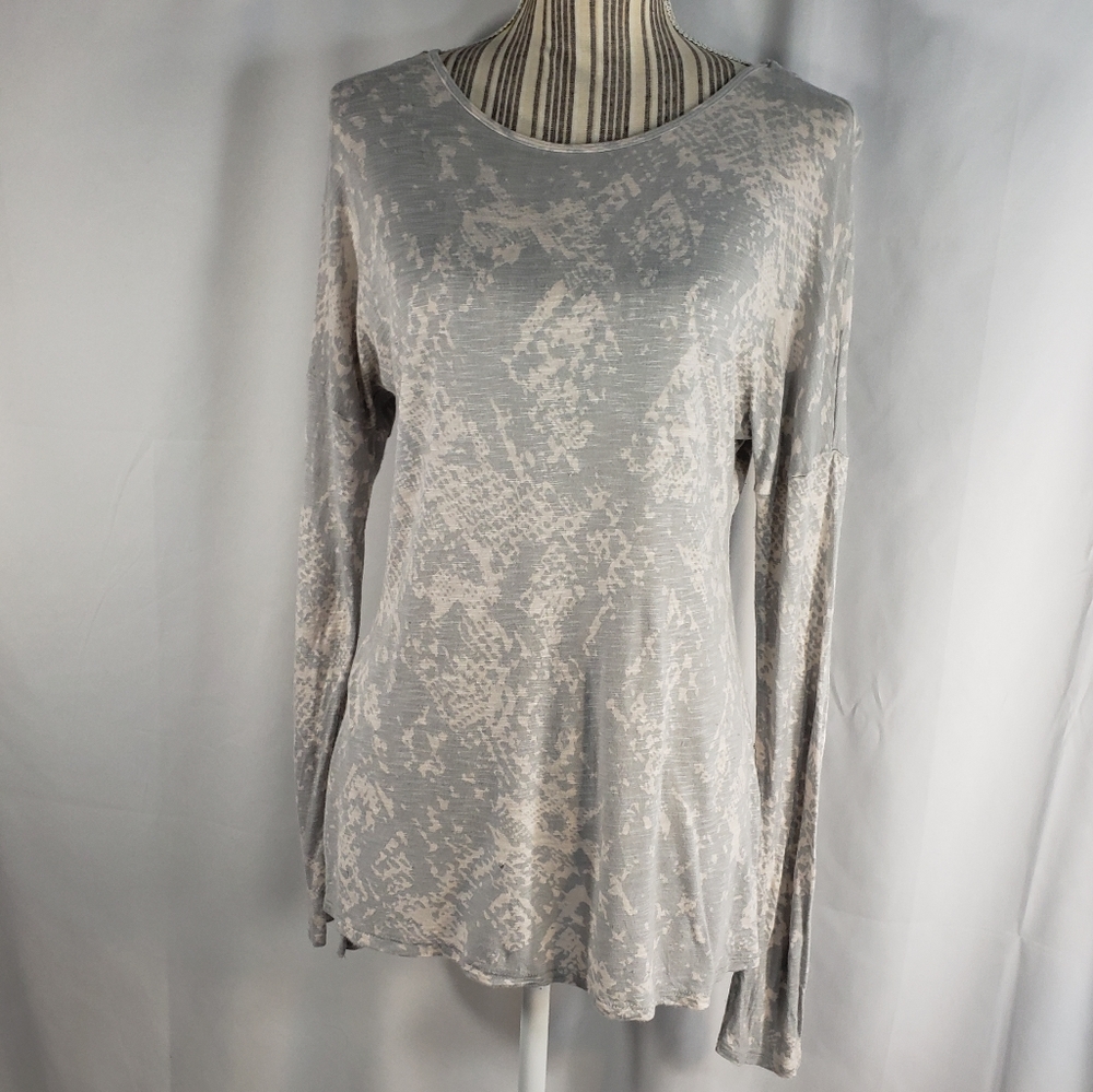 Apt. 9 Grey & Ivory Long Sleeve Top Size Medium